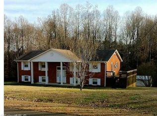 606 Sommerdale Ct, Rural Hall, NC 27045