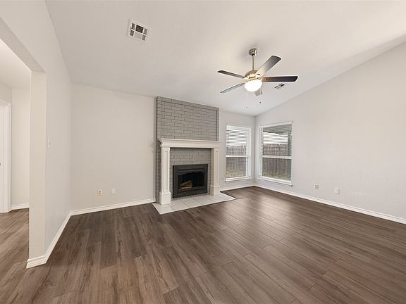 3rd image of 4006 SW Mesquite Dr