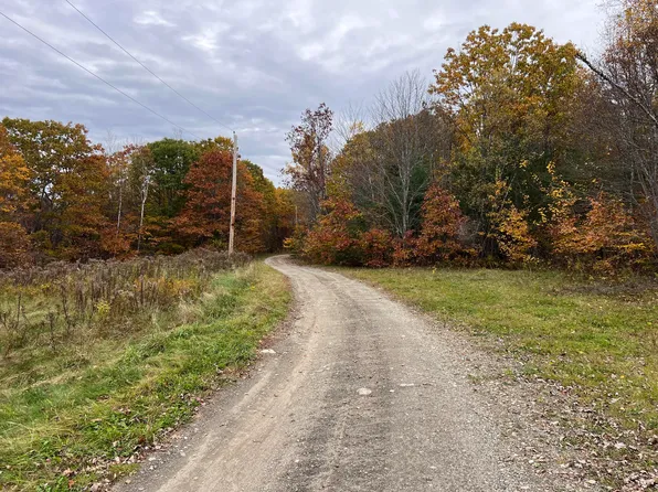 2862 RTE 3, Palermo, ME 04354