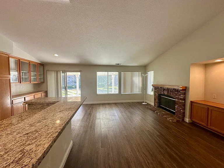240 Sierra Madre Way — Photo 15