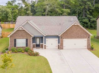 185 Weymouth Dr, Locust Grove, GA 30248