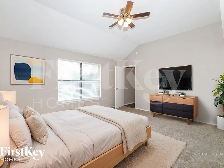 1008 Sennybridge Dr — Photo 11