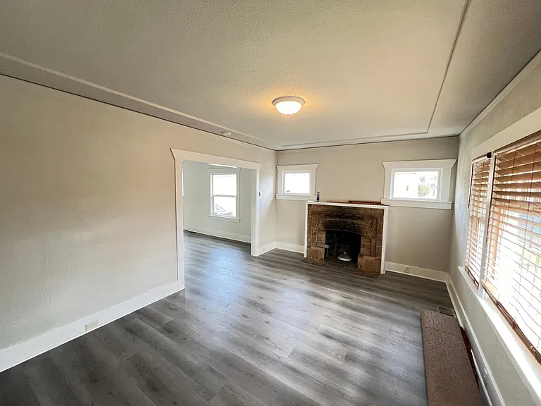 2363 Church St — Photo 6