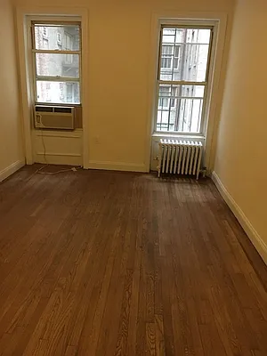 Rented by REAL New York | media 32