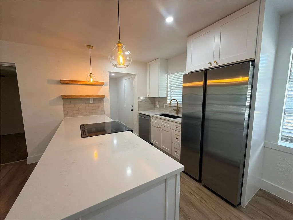 4 bed, 2.0 bath, 1379 sqft, $2,175 — Photo 4