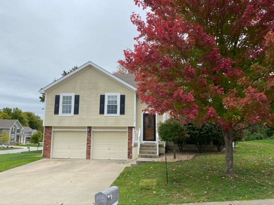 1st image of 1602 NW Nolan Dr #834225