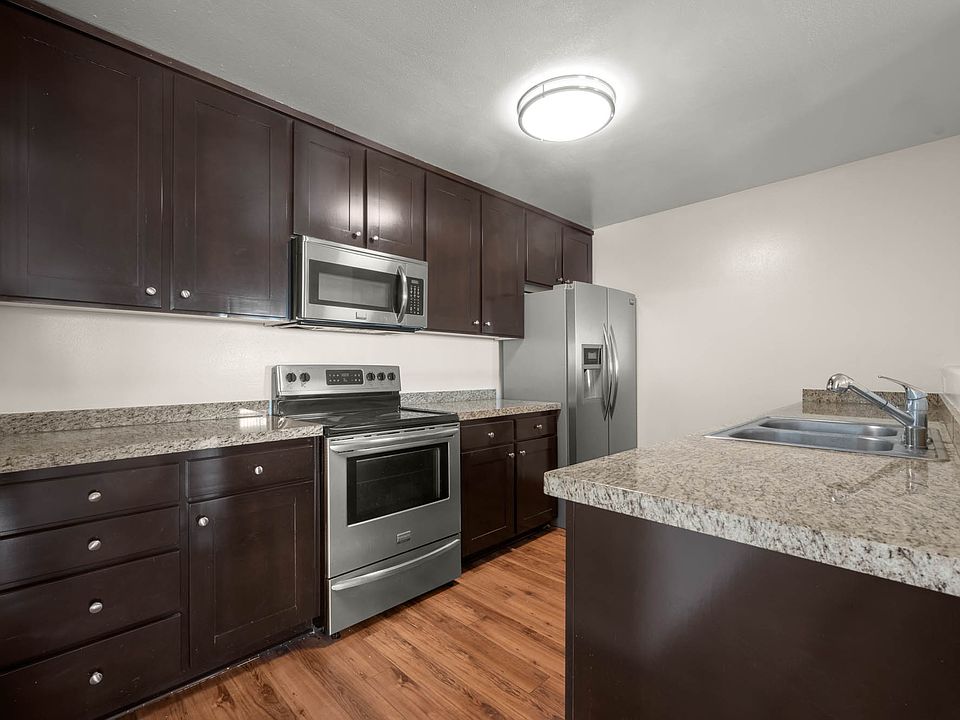 1st image of 2050 1/2 S Bentley Ave #Penthouse 3