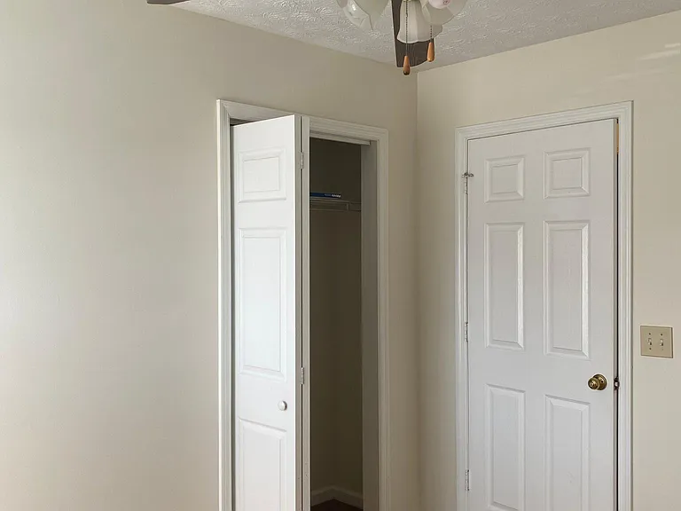 1963 Bluff Ct — Photo 16