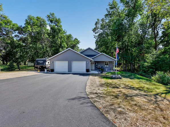 2006 Woodland Park Dr NE, Alexandria, MN 56308