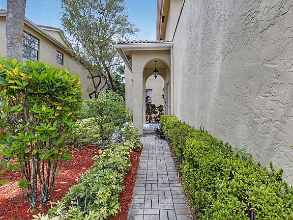 4th image of 6752 Montego Bay Boulevard #A