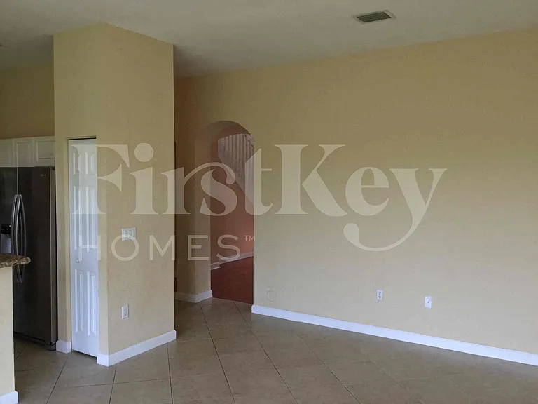 1485 NE 40th Rd — Photo 6