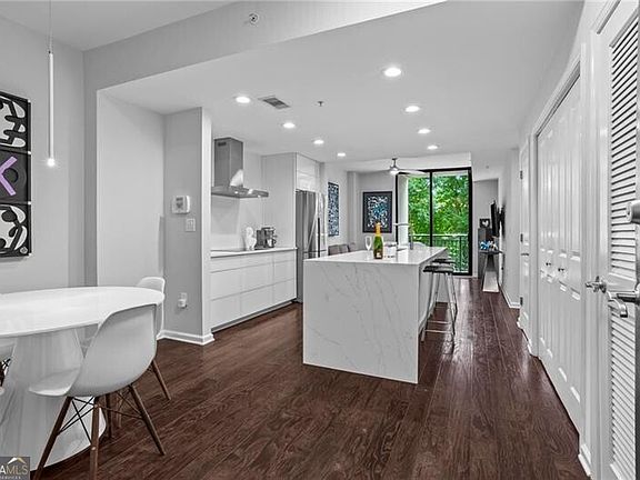 2nd image of 3040 Peachtree Rd NW Unit 209