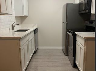 2171 Decker Rd UNIT 43, Walled Lake, MI 48390
