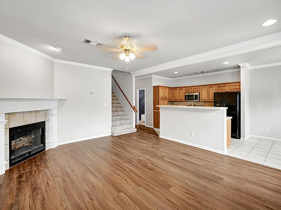 4th image of 3217 Whittle Way