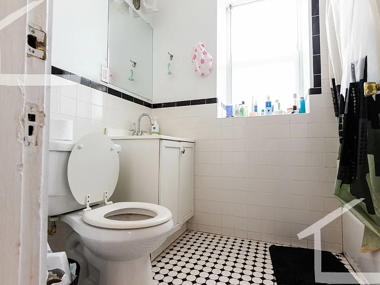 38 Brighton Ave #6 — Photo 3