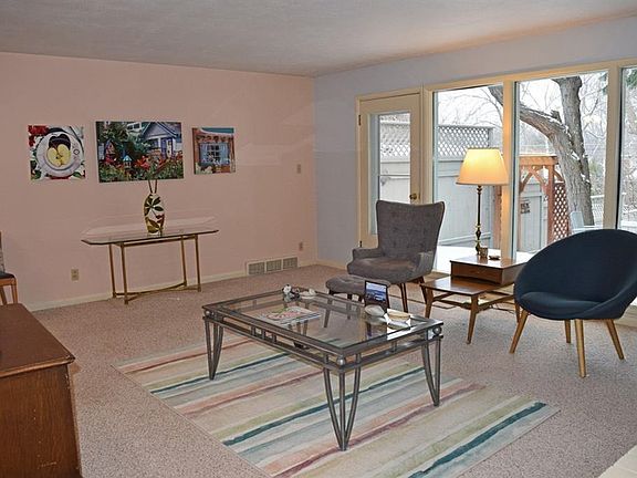 4th image of 612 Park Ln