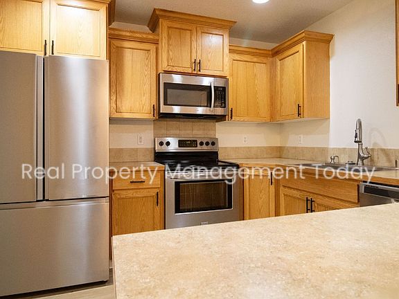 3rd image of 7304 Hayworth Ave NE