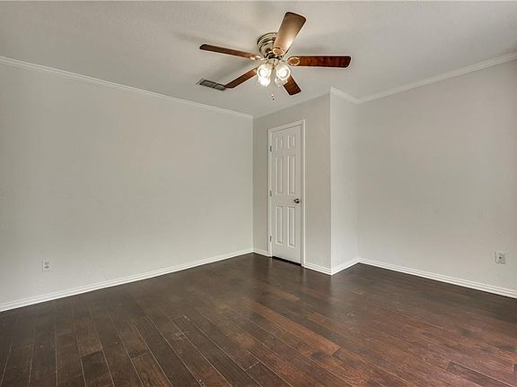 5th image of 3732 Glenmont Dr