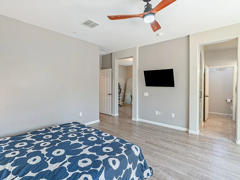 8134 N Circulo El Palmito — Photo 21