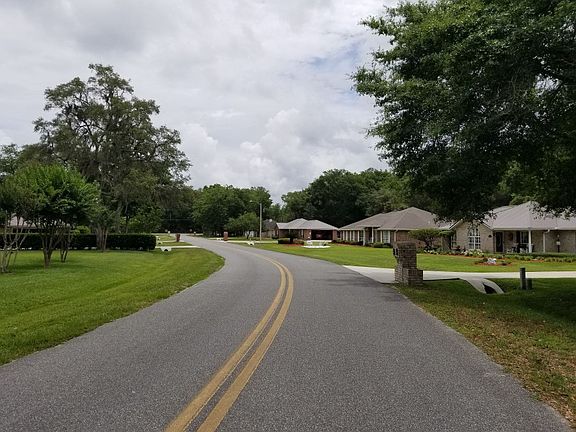 5th image of 218 NW Winding Pl
