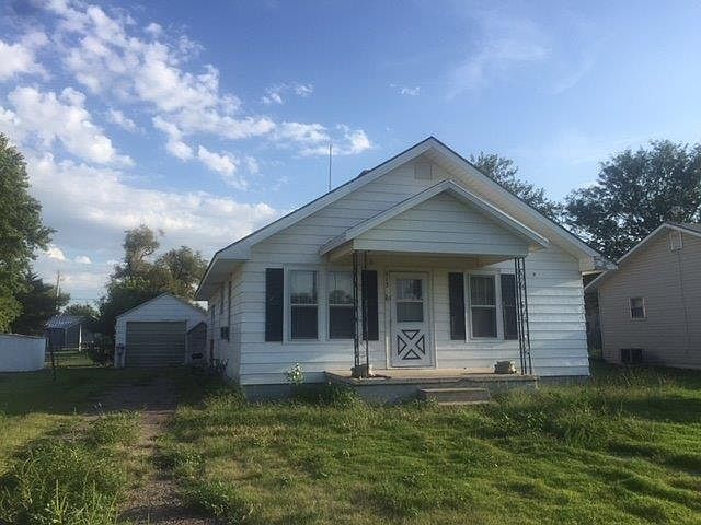 1st image of 513 E 10th St
