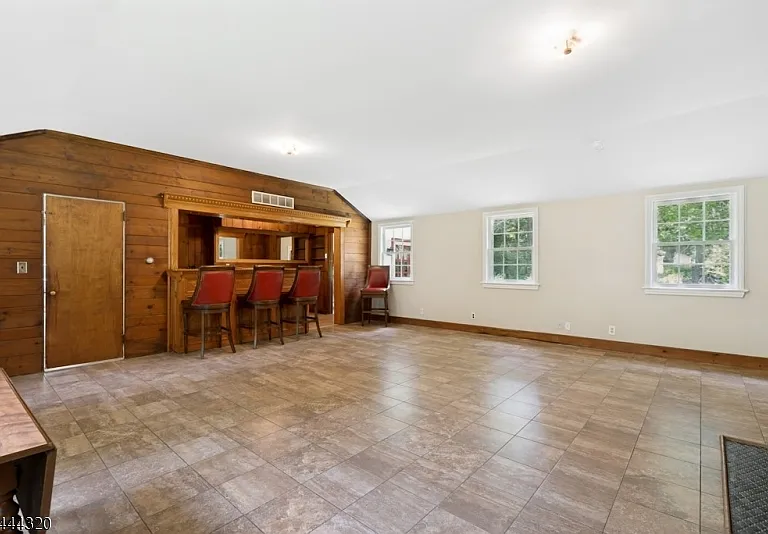 62 Gaston Rd — Photo 8