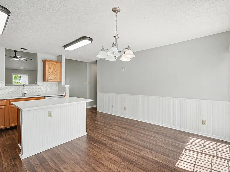 836 Chastain Ave — Photo 7
