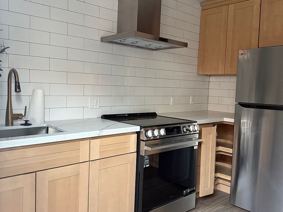 1st image of 4323 Berenice Ave