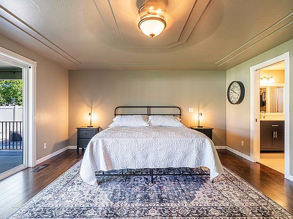 5th image of 861 Mendolia Way