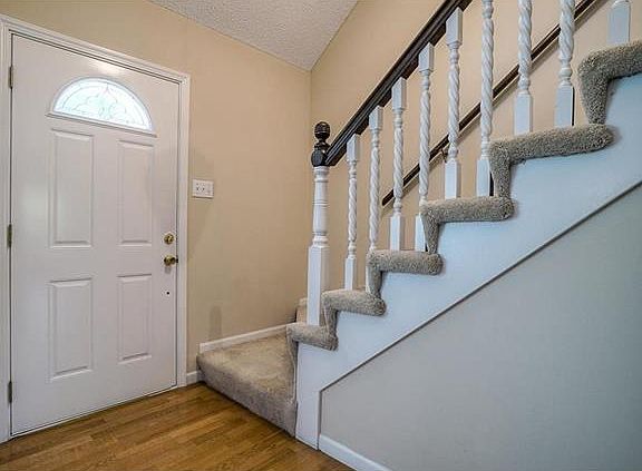 5th image of 412 NE Locust Dr