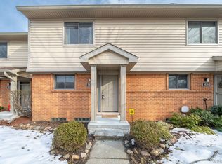 3630 Old Creek Rd, Troy, MI 48084