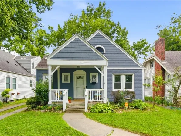 425 E 70th St, Kansas City, MO 64131