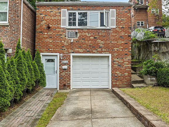 3rd image of 6013 Huxley Ave