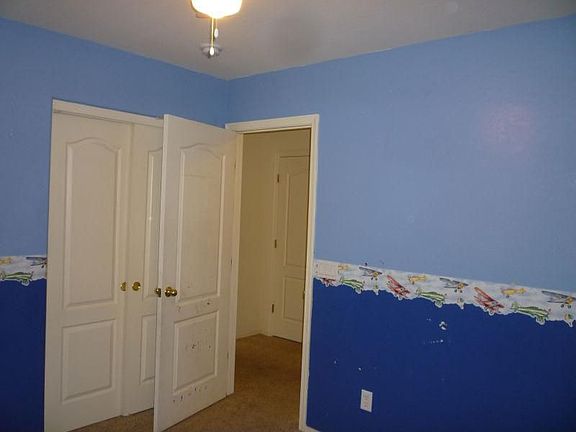5th image of 8502 W Gross Ave