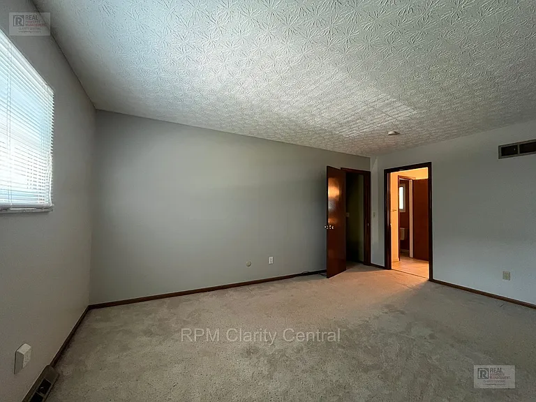 488 Clark State Rd — Photo 6