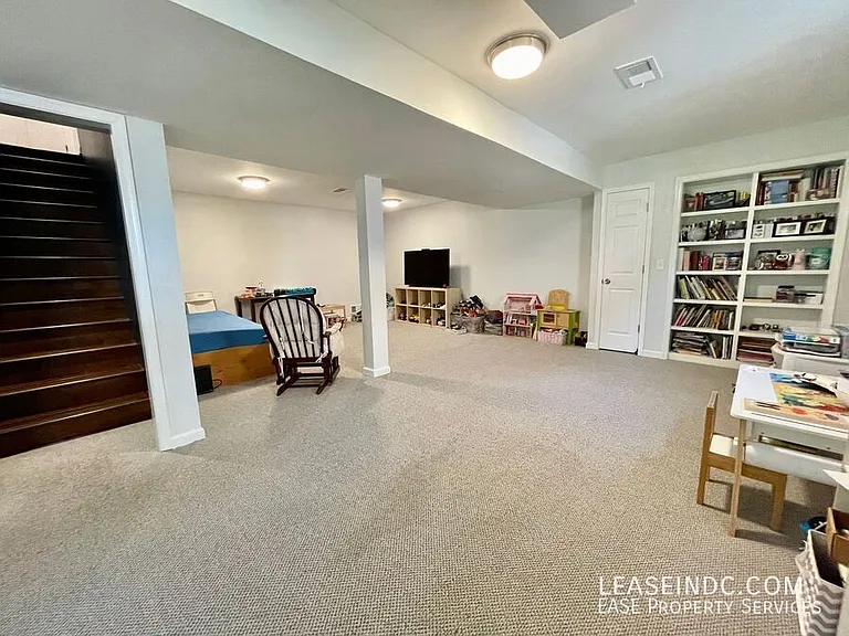 4439 Springdale St NW — Photo 28