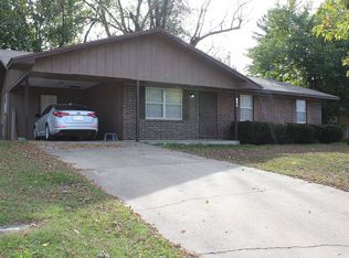 806 SE 10th St, Bentonville, AR 72712