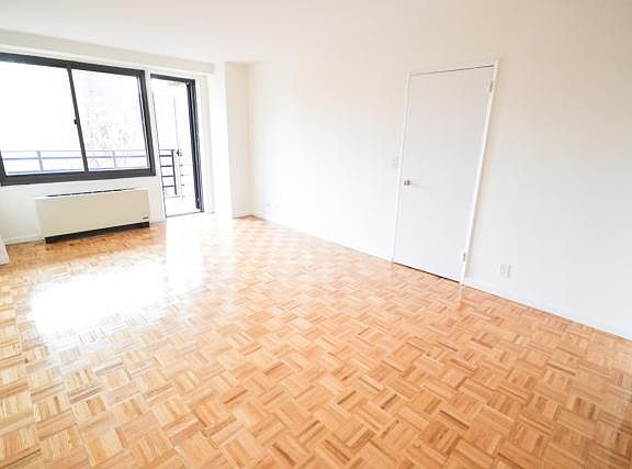 5th image of 470 Lenox Ave APT 8J