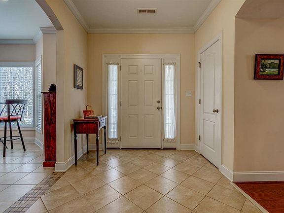 3rd image of 1106 Cranberry Ct
