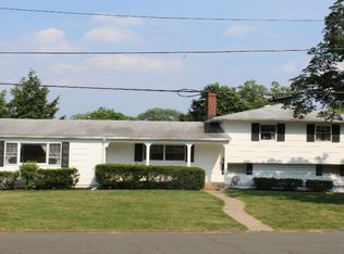 4 Elmsford Rd, New City, NY 10956