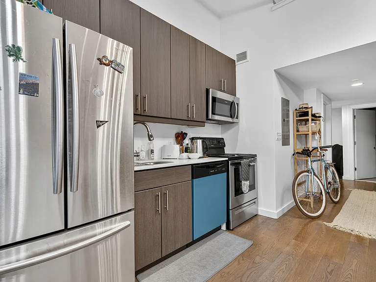 44 Berry St #3 — Photo 1