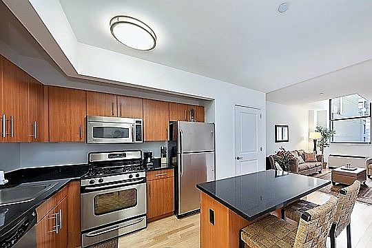 5th image of 20 West St APT 22F