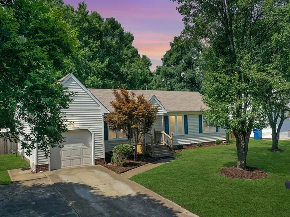 2225 Locks Landing Cres, Chesapeake, VA 23323