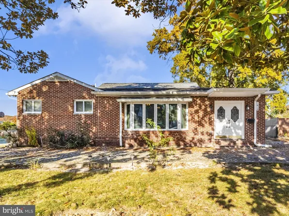 1610 Howard Ave, Essex, MD 21221