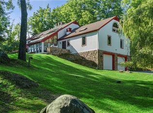 32 Newport Bridge Rd, Warwick, NY 10990