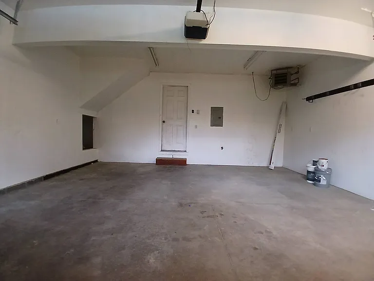 320 E Victor Cir #B — Photo 11