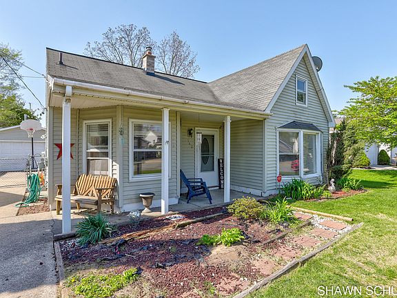 4th image of 142 Regent St SE