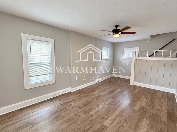 4 bed, 2.0 bath, 1320 sqft, $1,595 — Photo 2