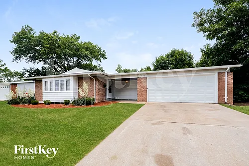 3065 Parker Rd Photo 1