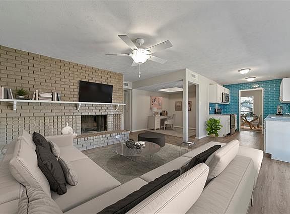 3rd image of 3202 Christie Cir